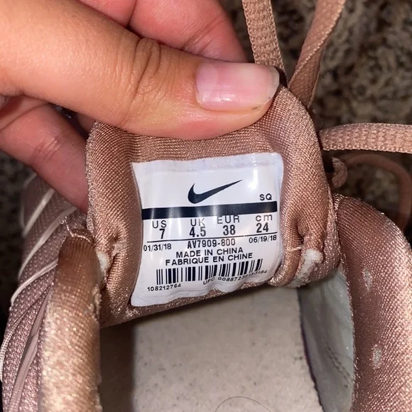 Nike women’s air max “guava ice” sneaks size 7 great condition - Picture 4 of 5